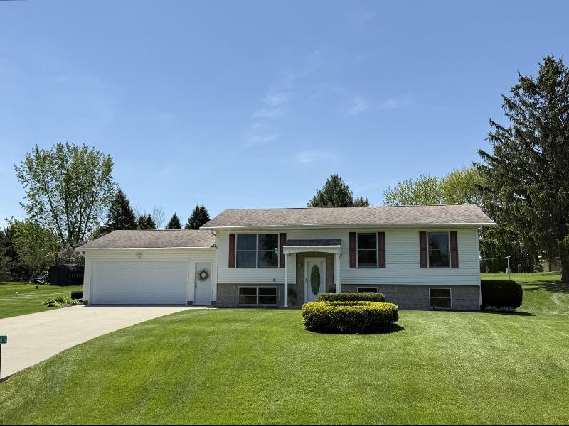 Image of 2745 Hilltop Drive