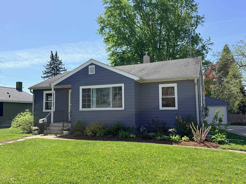 Image of 893 Prairie Street